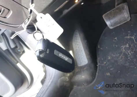 2014 Jeep Cherokee Latitude z USA, uszkodzony, nr VIN 1C4PJMCS9EW278738